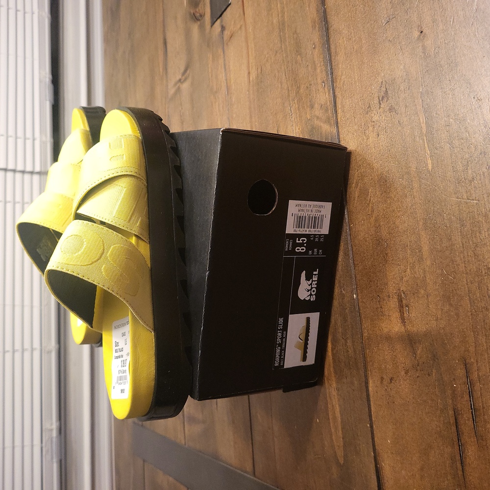 NWT Sorel Roaming Sport Slide- 8 1/2